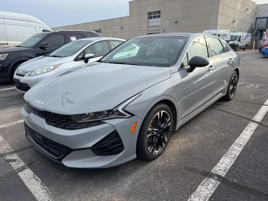 2023 Kia K5 GT-Line photo 1