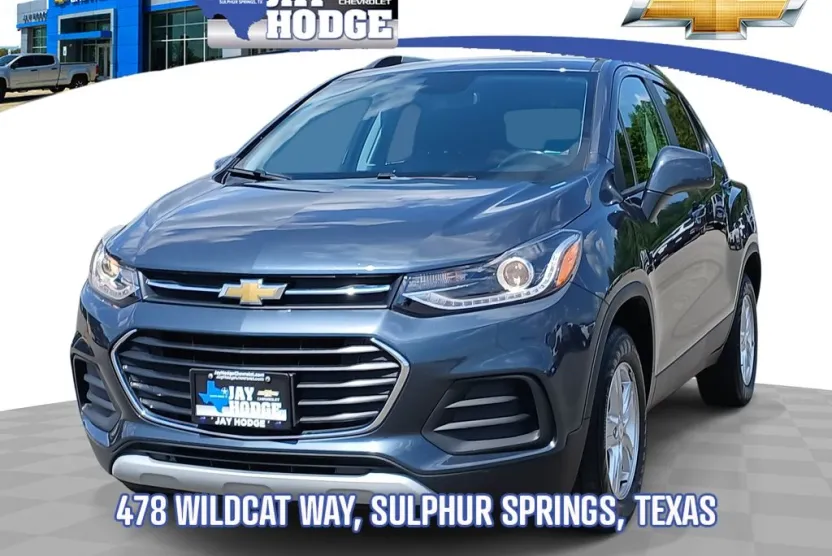 2022 Chevrolet Trax LT photo 1