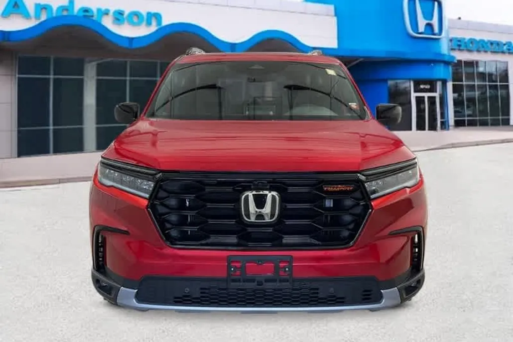 2025 Honda Pilot TrailSport photo 1