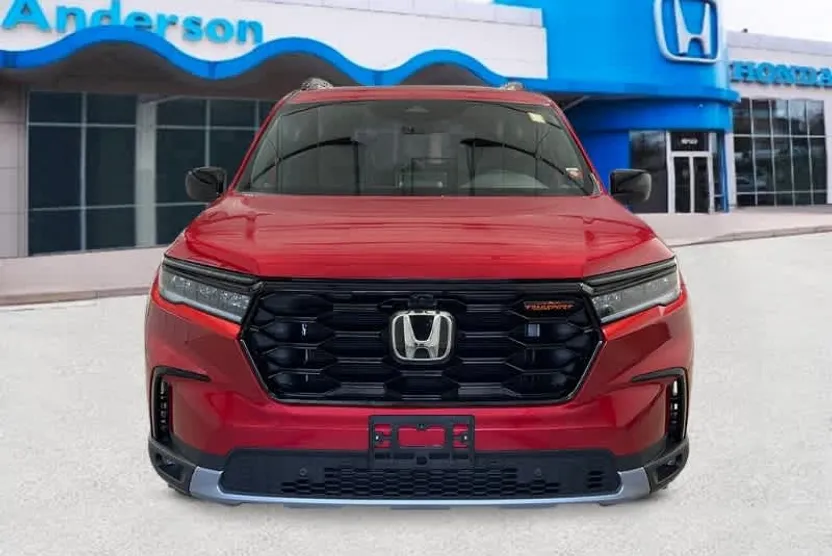 2025 Honda Pilot TrailSport photo 1