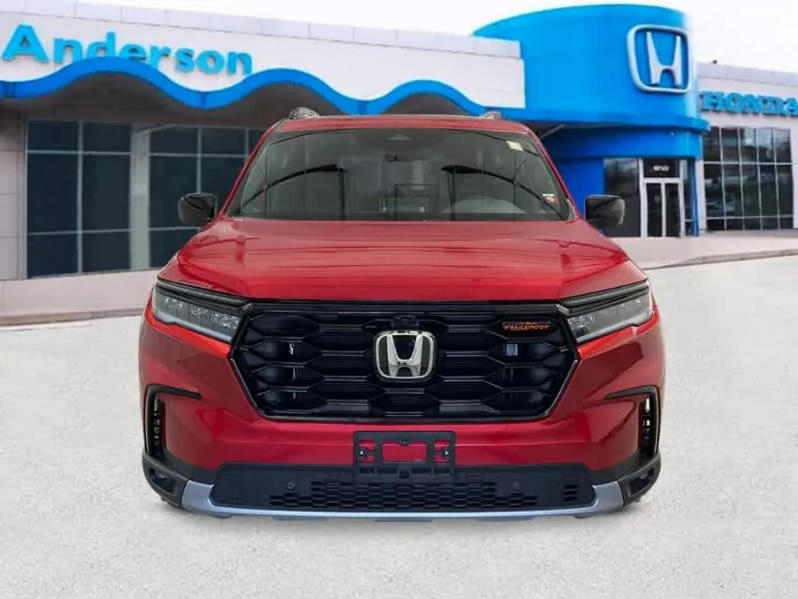 2025 Honda Pilot TrailSport photo 1