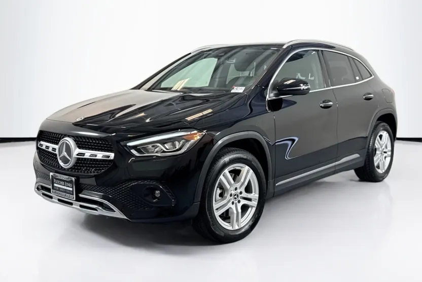 2022 Mercedes Benz GLA 250 4MATIC photo 1