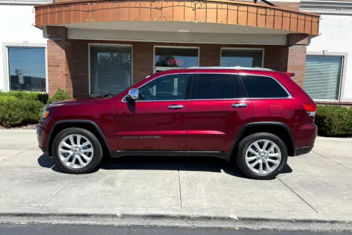 2017 Jeep Grand Cherokee Limited photo 2