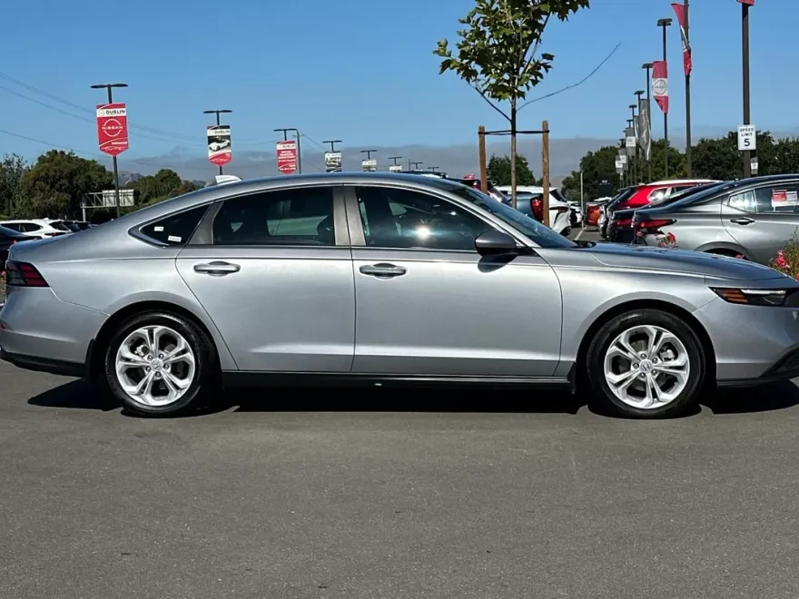2024 Honda Accord LX photo 1