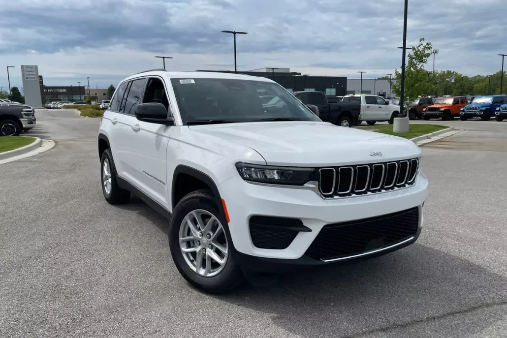 2025 Jeep Grand Cherokee Laredo X photo 1