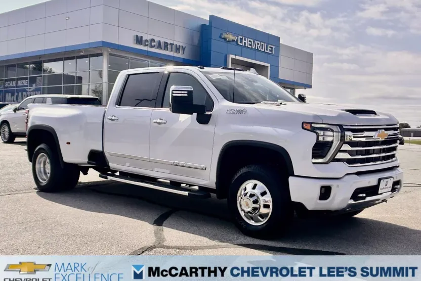 2026 Chevrolet Silverado 3500HD High Country photo 1