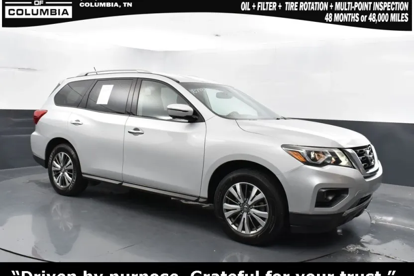 2018 Nissan Pathfinder SL photo 1