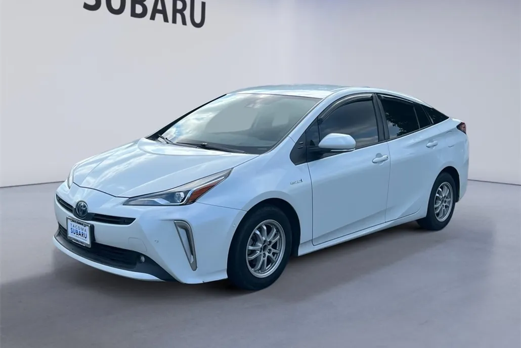2021 Toyota Prius XLE AWD-e photo 1