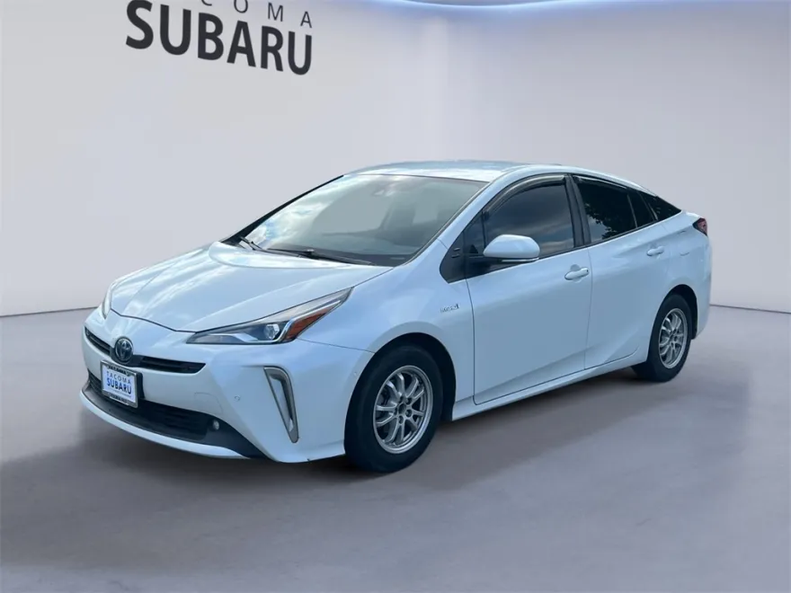 2021 Toyota Prius XLE AWD-e photo 1