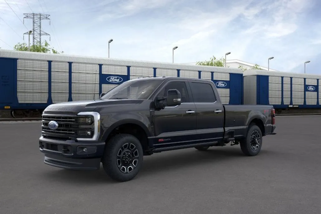 2025 Ford F-350 Platinum photo 1