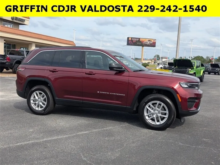 2025 Jeep Grand Cherokee Laredo X photo 1
