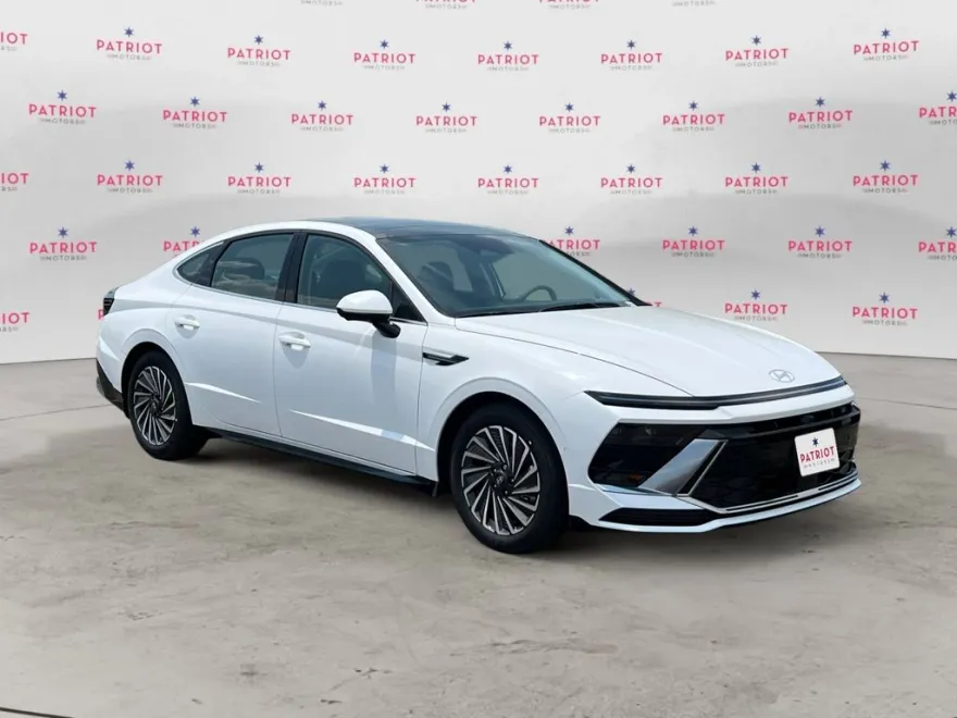 2025 Hyundai Sonata Hybrid Limited photo 1