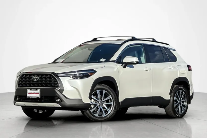 2024 Toyota Corolla Cross XLE photo 1