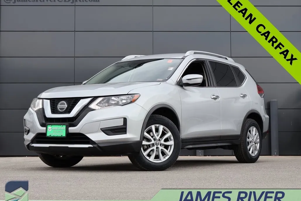 2019 Nissan Rogue SV photo 1