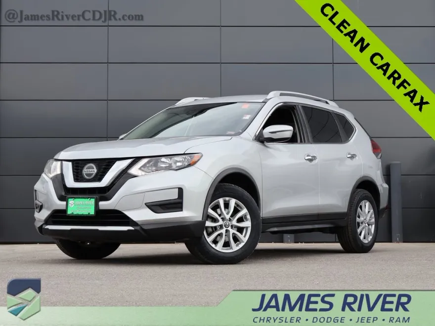 2019 Nissan Rogue SV photo 1