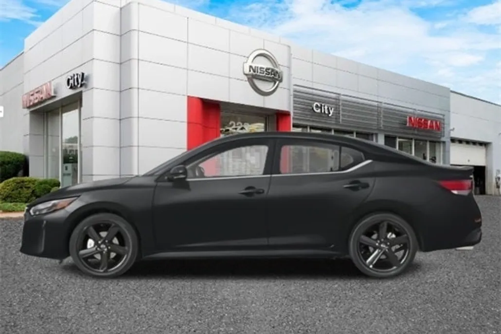 2025 Nissan Sentra SR photo 1