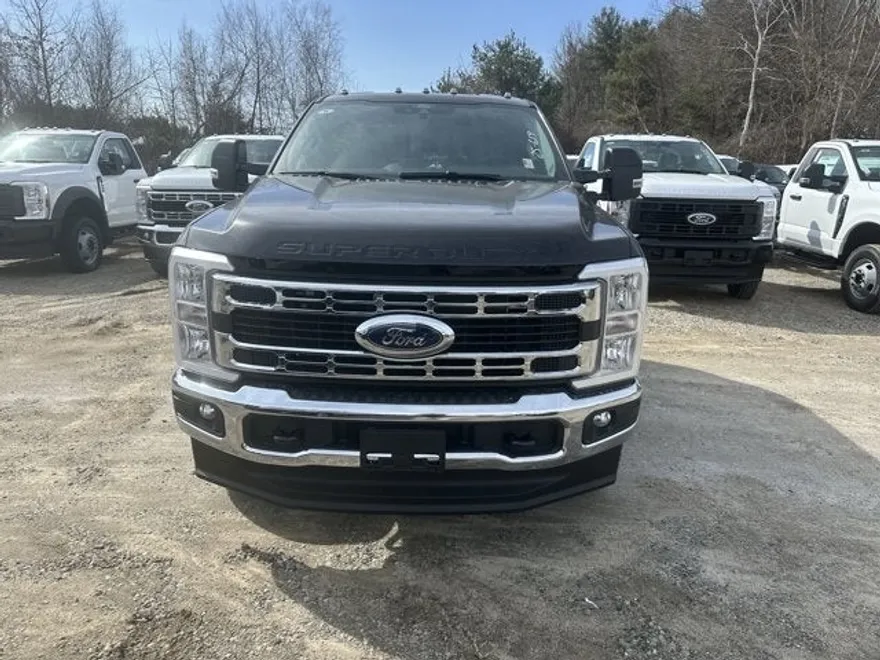 2025 Ford F-350 XL photo 2