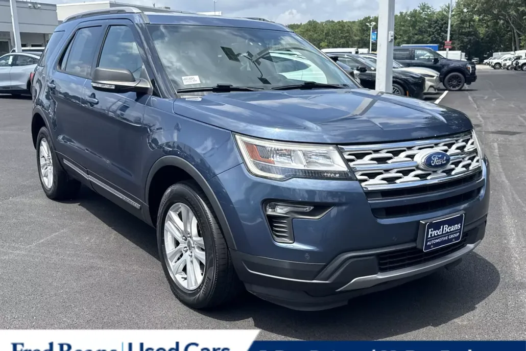 2019 Ford Explorer XLT photo 1