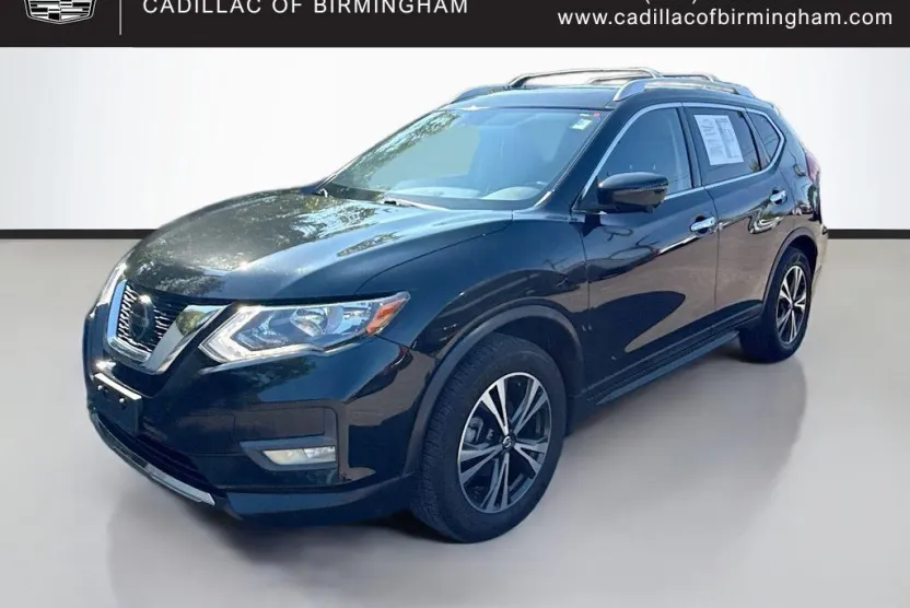 2020 Nissan Rogue SV photo 1