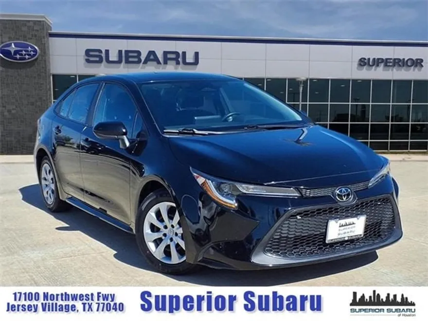 2023 Toyota Corolla LE photo 1