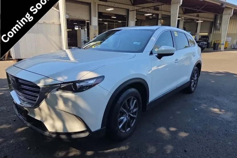 2023 Mazda CX-9 Touring photo 1