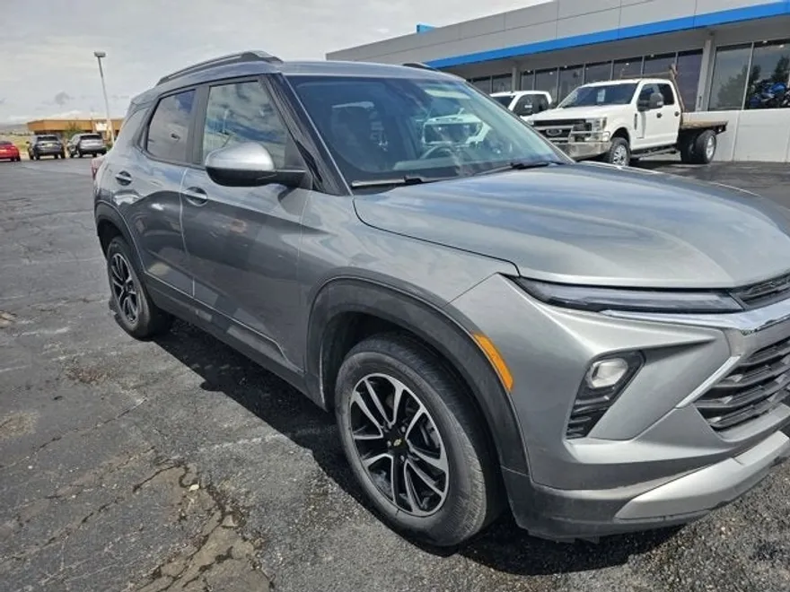 2025 Chevrolet Trailblazer LT photo 1