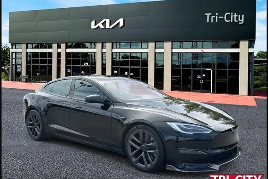 2021 Tesla Model S Plaid photo 1