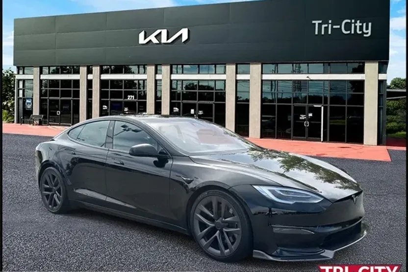 2021 Tesla Model S Plaid photo 1