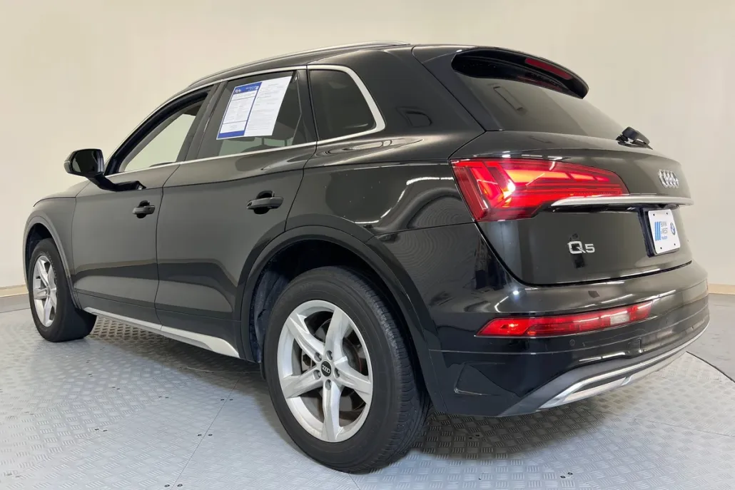 2022 Audi Q5 40 Premium photo 1