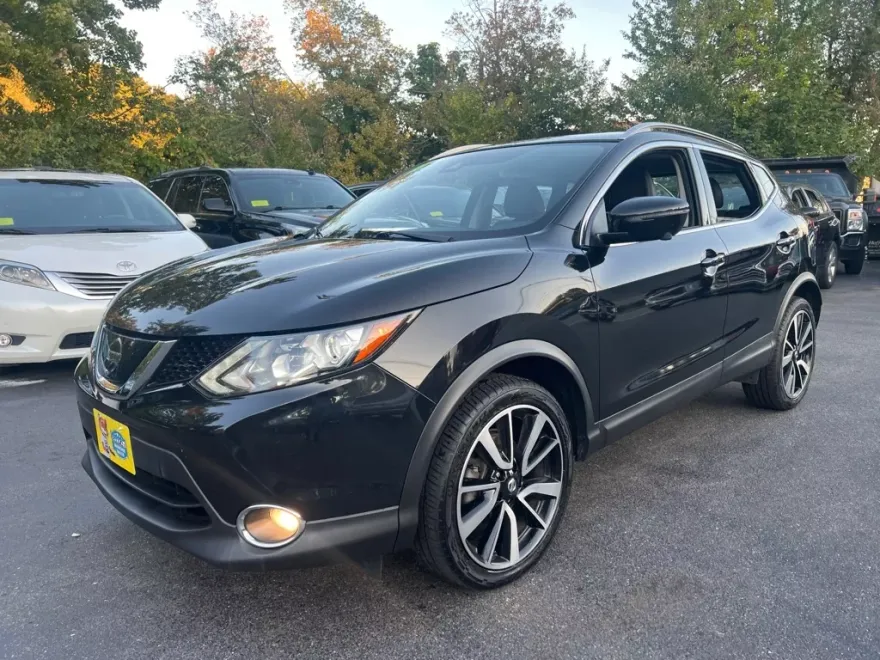 2019 Nissan Rogue Sport S photo 1