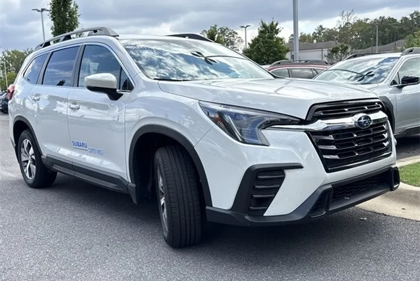 2025 Subaru Ascent Premium photo 1