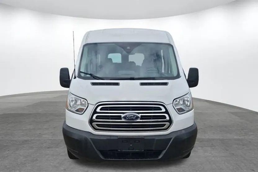 2019 Ford Transit XLT photo 1