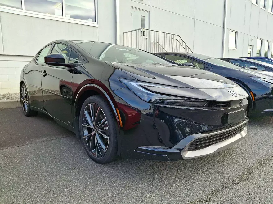 2026 Toyota Prius XLE photo 1