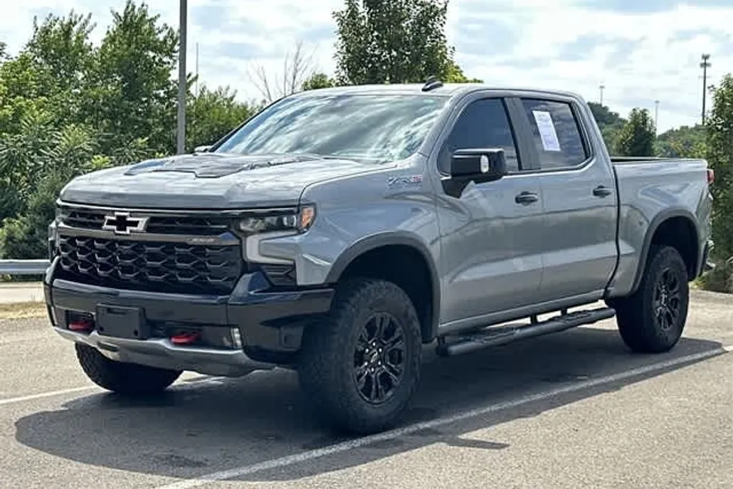 2024 Chevrolet Silverado 1500 ZR2 photo 1