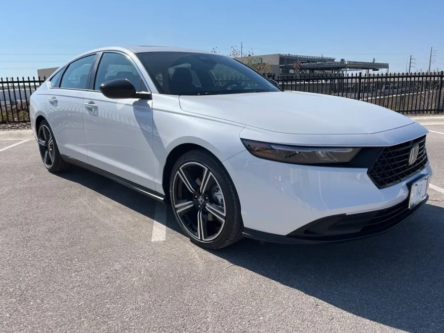2025 Honda Accord Hybrid Sport photo 1
