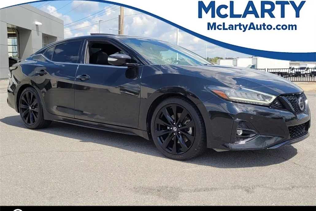 2022 Nissan Maxima SR photo 1