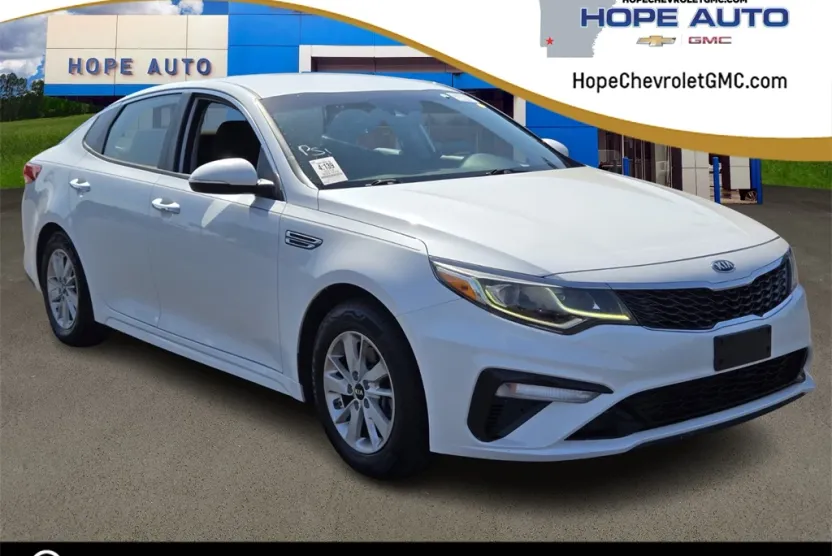 2019 Kia Optima LX photo 1