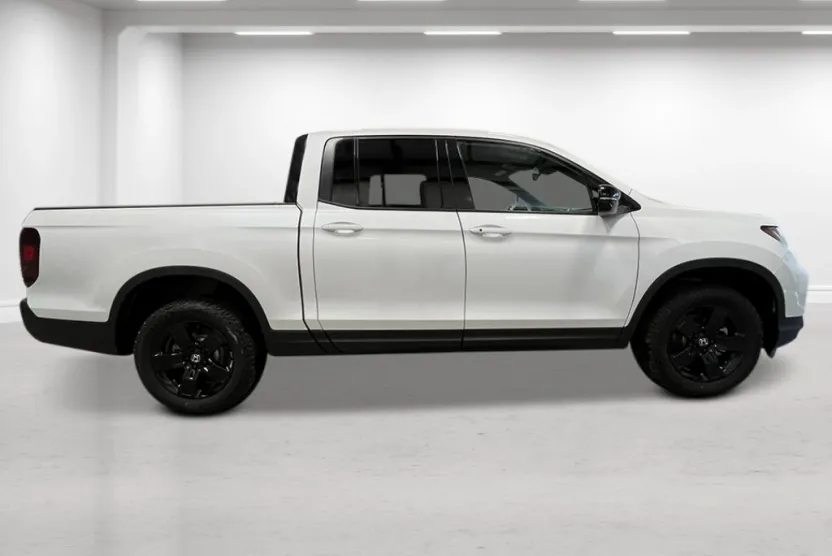 2026 Honda Ridgeline Black Edition photo 1