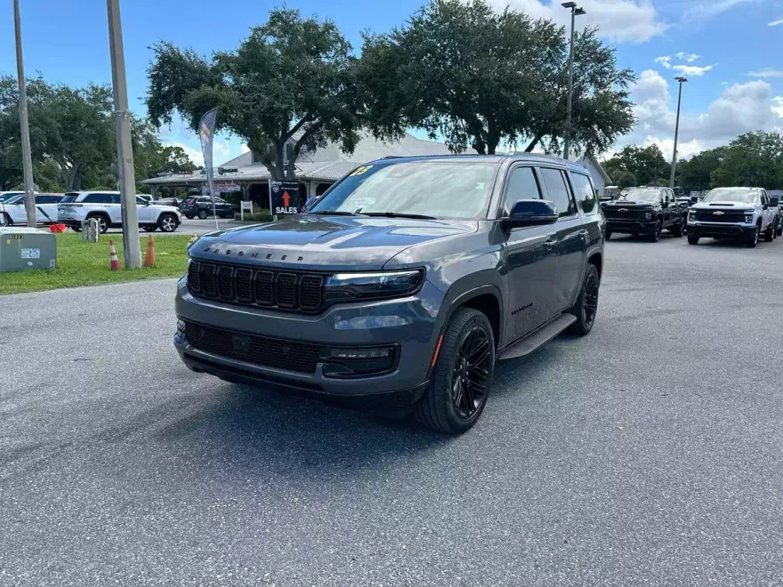 2023 Jeep Wagoneer Series II Carbide photo 1