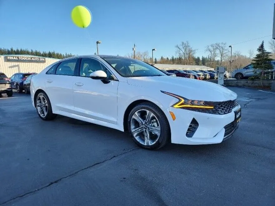 2024 Kia K5 EX photo 1