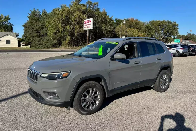 2021 Jeep Cherokee Latitude Lux photo 1
