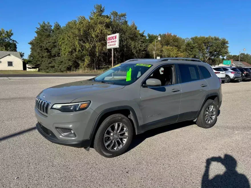 2021 Jeep Cherokee Latitude Lux photo 1