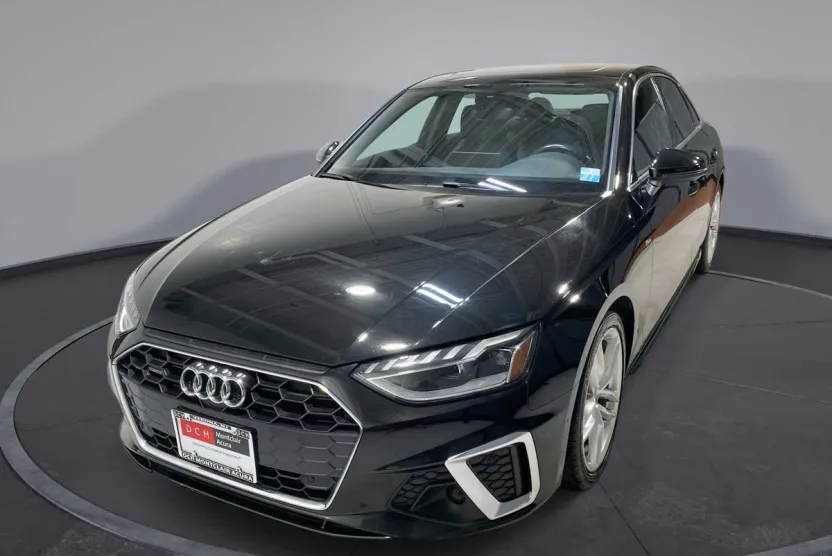 2023 Audi A4 S line Premium Plus 45 TFSI Quattro photo 1
