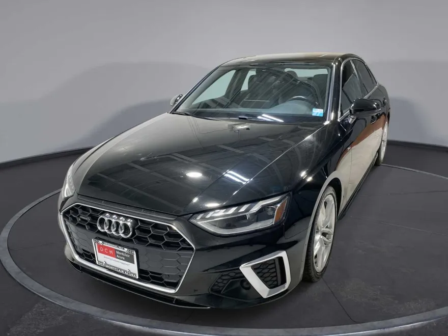 2023 Audi A4 S line Premium Plus 45 TFSI Quattro photo 1