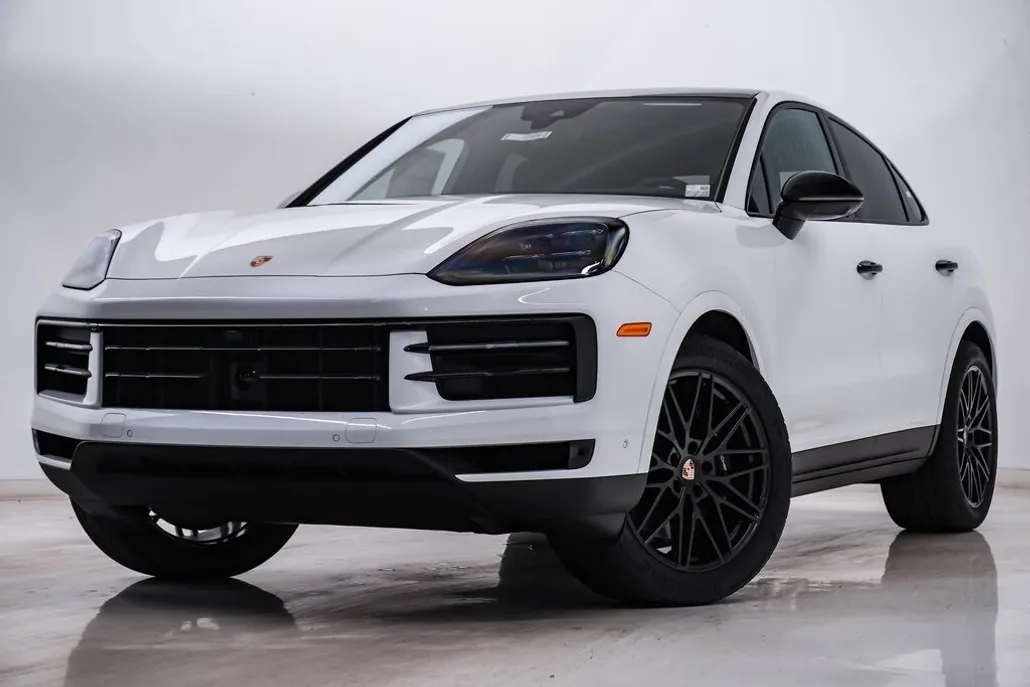 2025 Porsche Cayenne Coupe photo 1