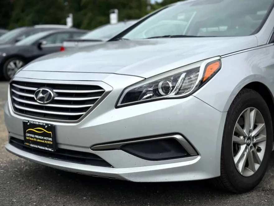 2017 Hyundai Sonata SE Eco photo 1