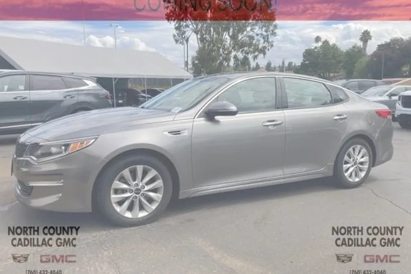 2018 Kia Optima EX photo 1