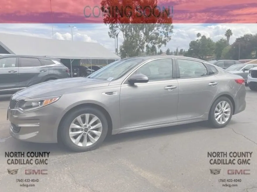 2018 Kia Optima EX photo 1
