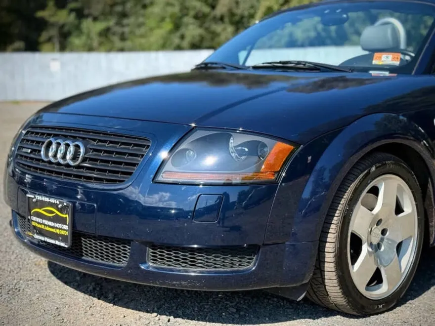 2002 Audi TT Quattro photo 1