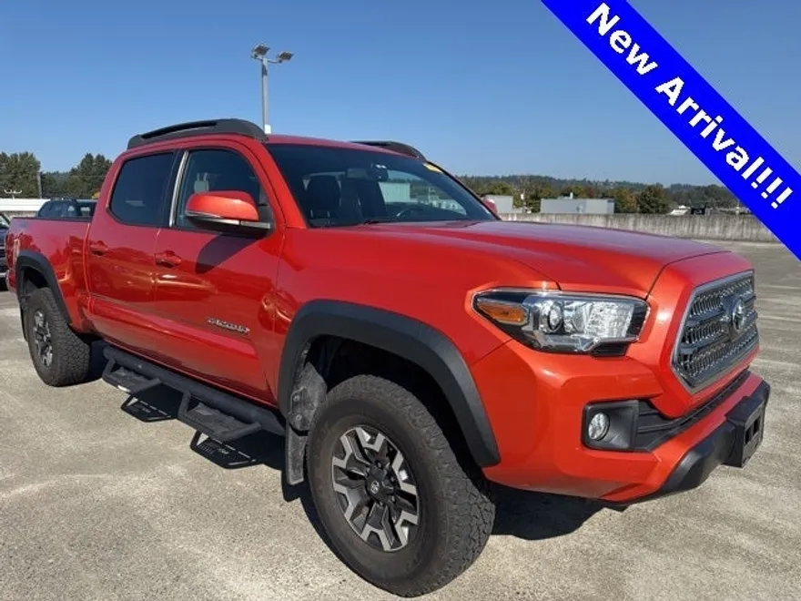 2017 Toyota Tacoma TRD Off-Road photo 1